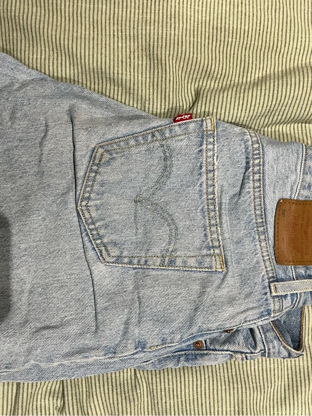Levi 501’s - size 29W - Picture 4 of 5